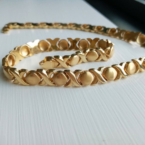 14K Yellow Gold Fine XOXO Collar Necklace, 18.36 grams - Picture 5 of 13